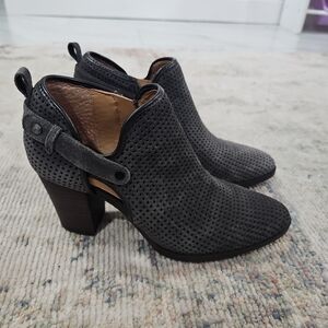 Franco Sarto Dale 2 Gray‎ Suede Perforated Ankle Booties Size  9.5 M